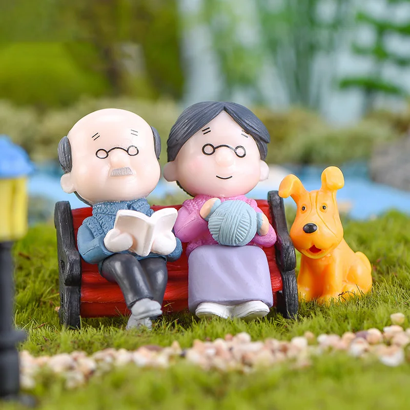 Grandpa Grandma Miniatures Figurines Couple Lover Cute Character Garden Ornament Wedding Decoration Cake Car Home Modern Craft