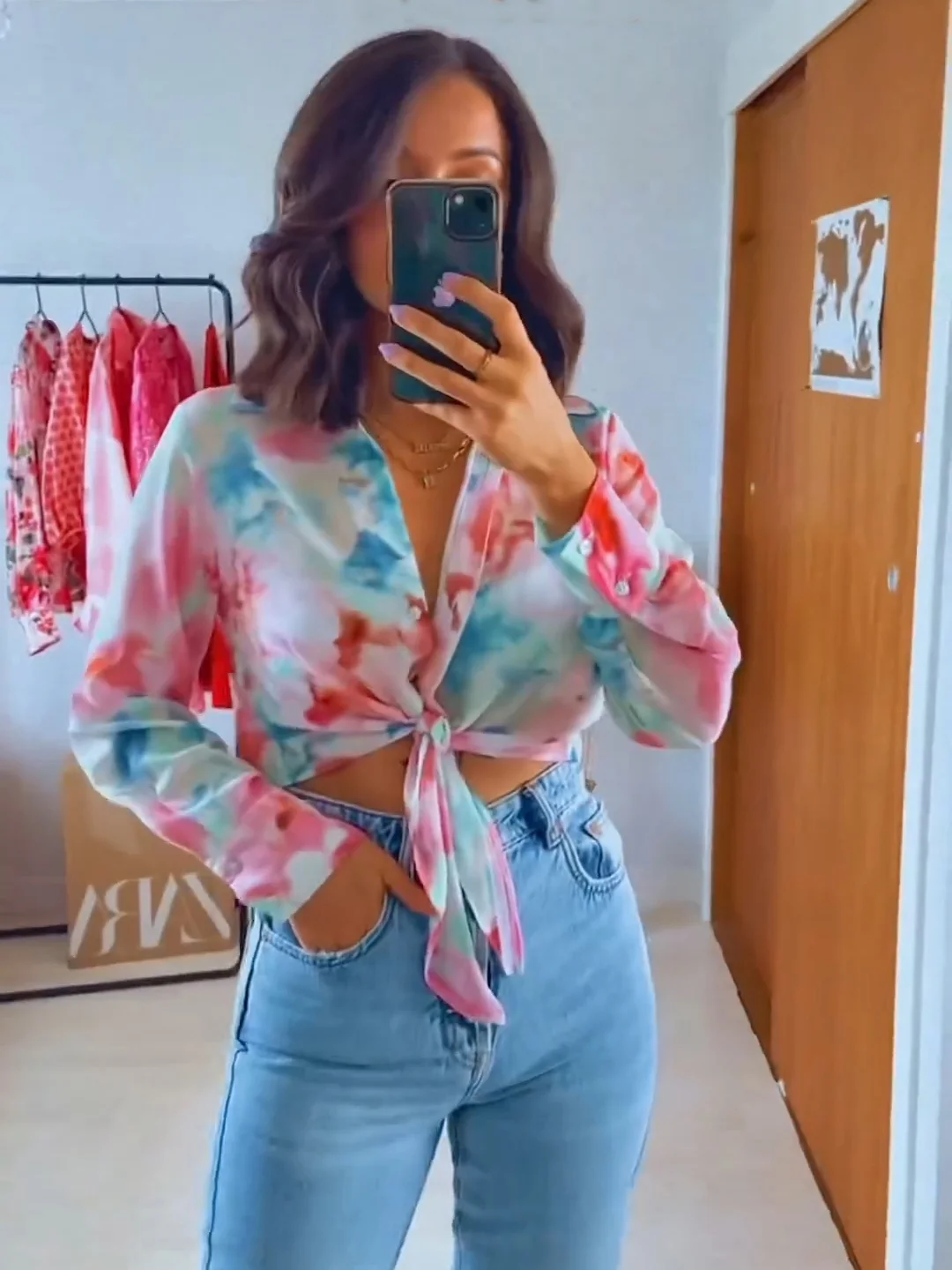 Front Knot Hem Print Cropped Shirt Women Collared V Neck Long Sleeve Shirt Spring Summer Vacation Lightweight Chiffon Blouse Top