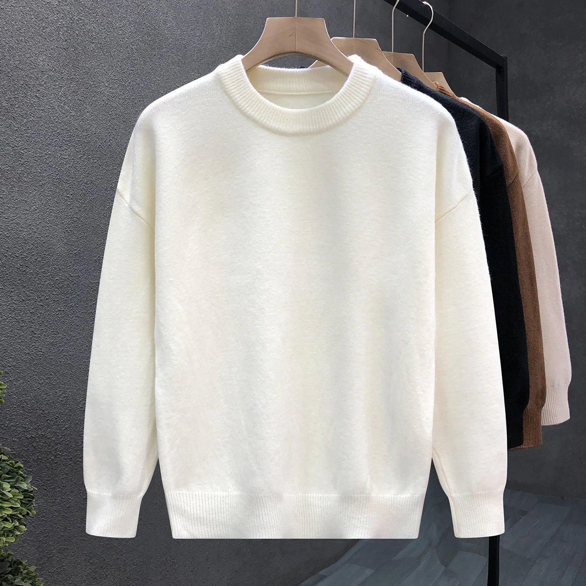 

Simple Solid Color Inner Layer Warm Men High Street American Style Thick Knitted 2026 Winter New Men's Sweater