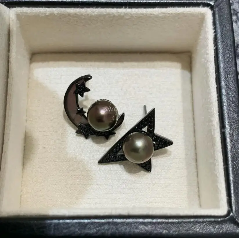 

elegant pair of 9-10mm south sea round black pearl stud earirng 925s