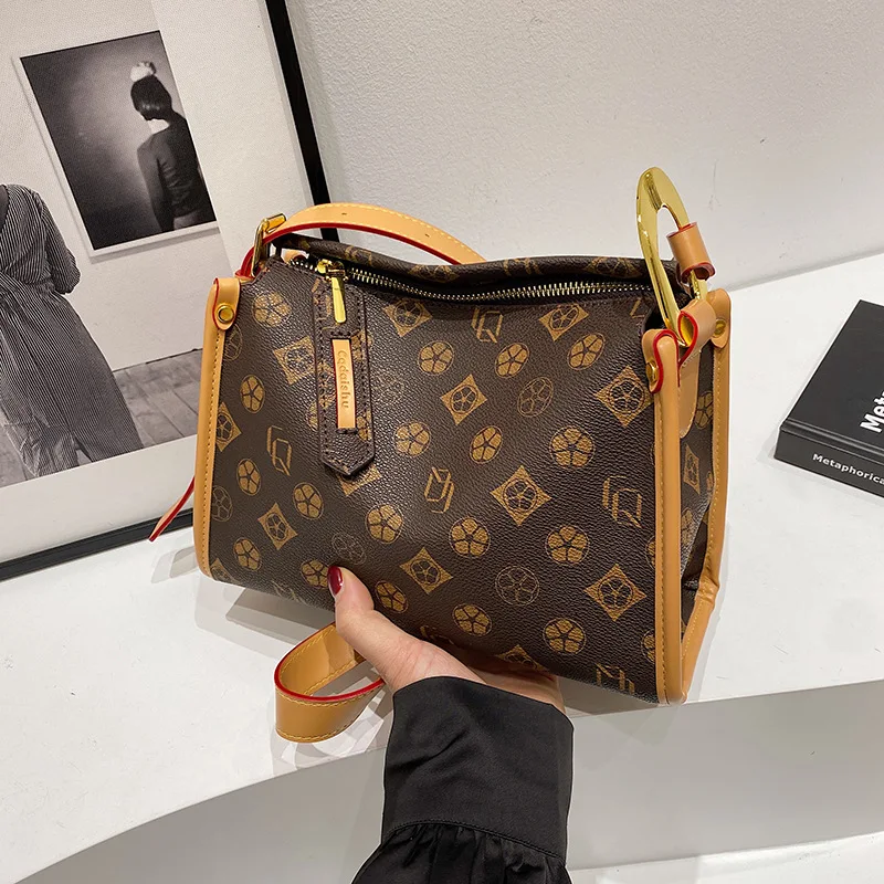 

2025 Letter Print Satchel Bag, Chic Shoulder Purse for Women, Versatile Crossbody Tote, Minimalist Day to Night Bag, Textured