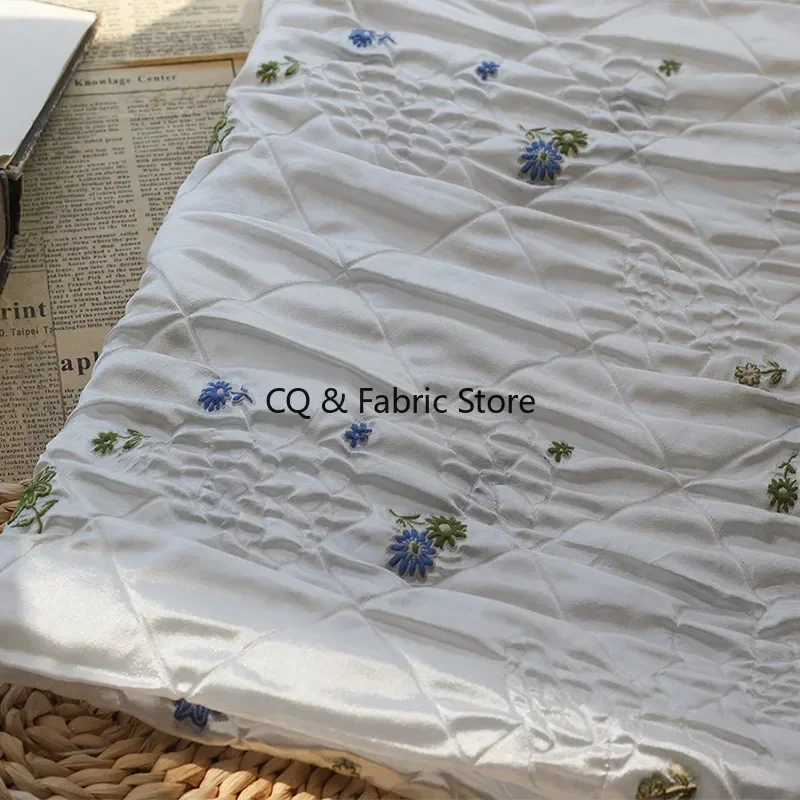 

Новая пряжа, плиссированная жаккардовая ткань в клетку с пухом для пышного платья, дизайнерская ткань для платья принцессы