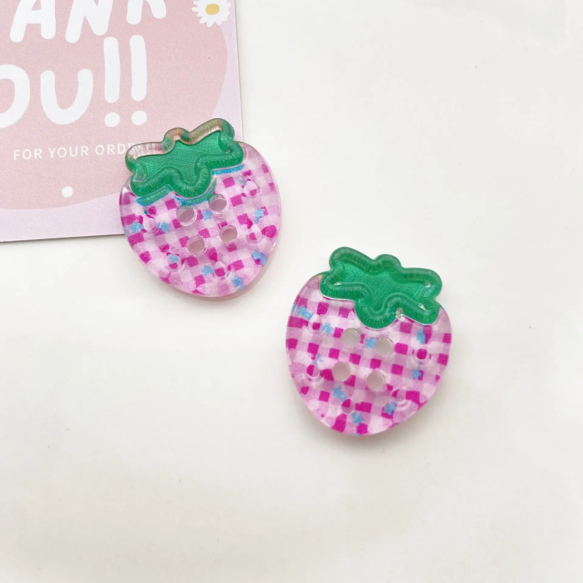 10Pcs Ice Transparent Print Strawberry Buttons DIY Sweater Decor Cream Glue Phone Case DIY Apparel Sewing Handmade Material