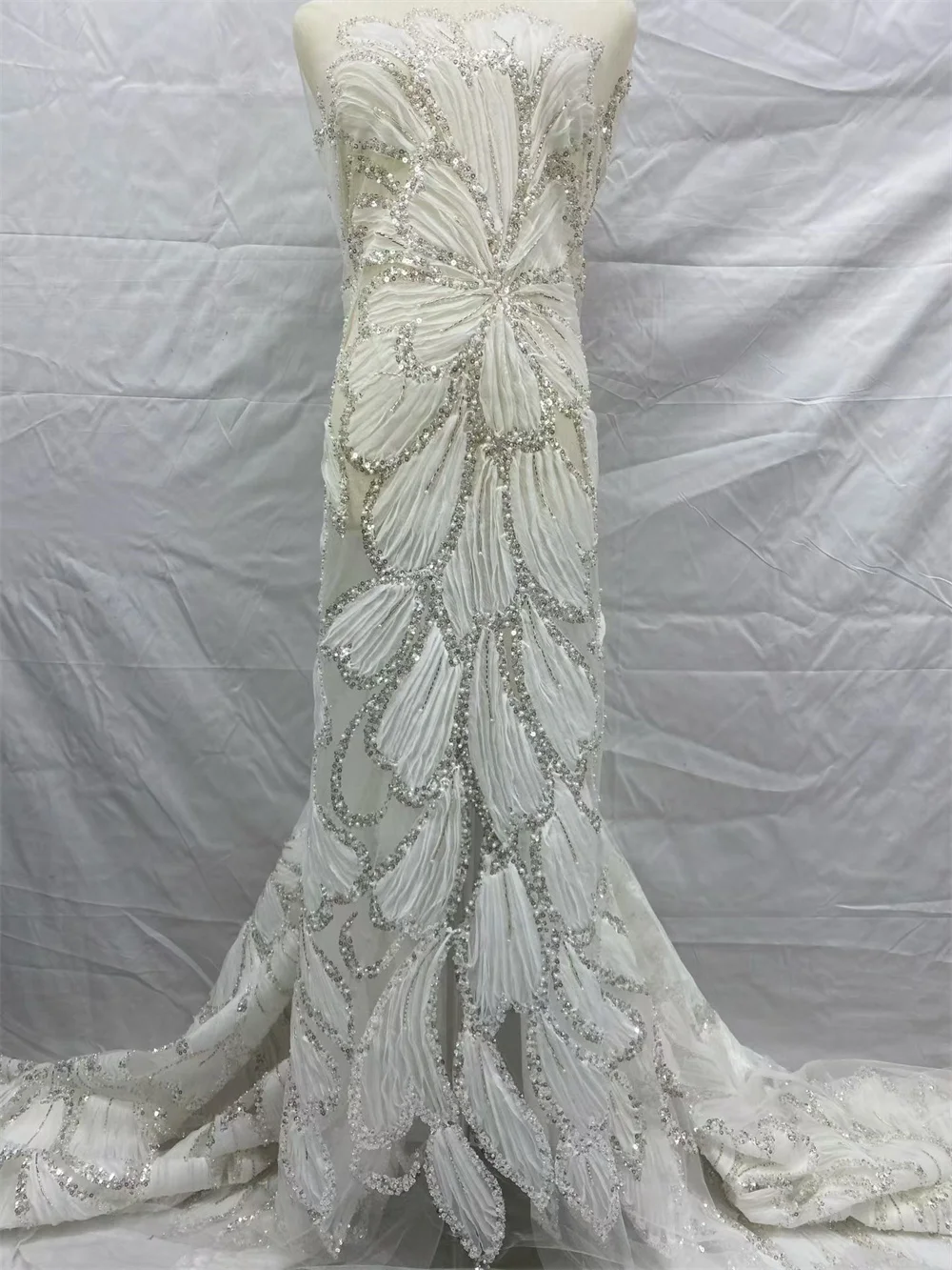 

Африканское кружевное полотно 5 ярдов, высококачественная роскошная ткань 2026 года для платья, 5 ярдов с бисером, нигерийское кружево, белое свадебное платье M299-1