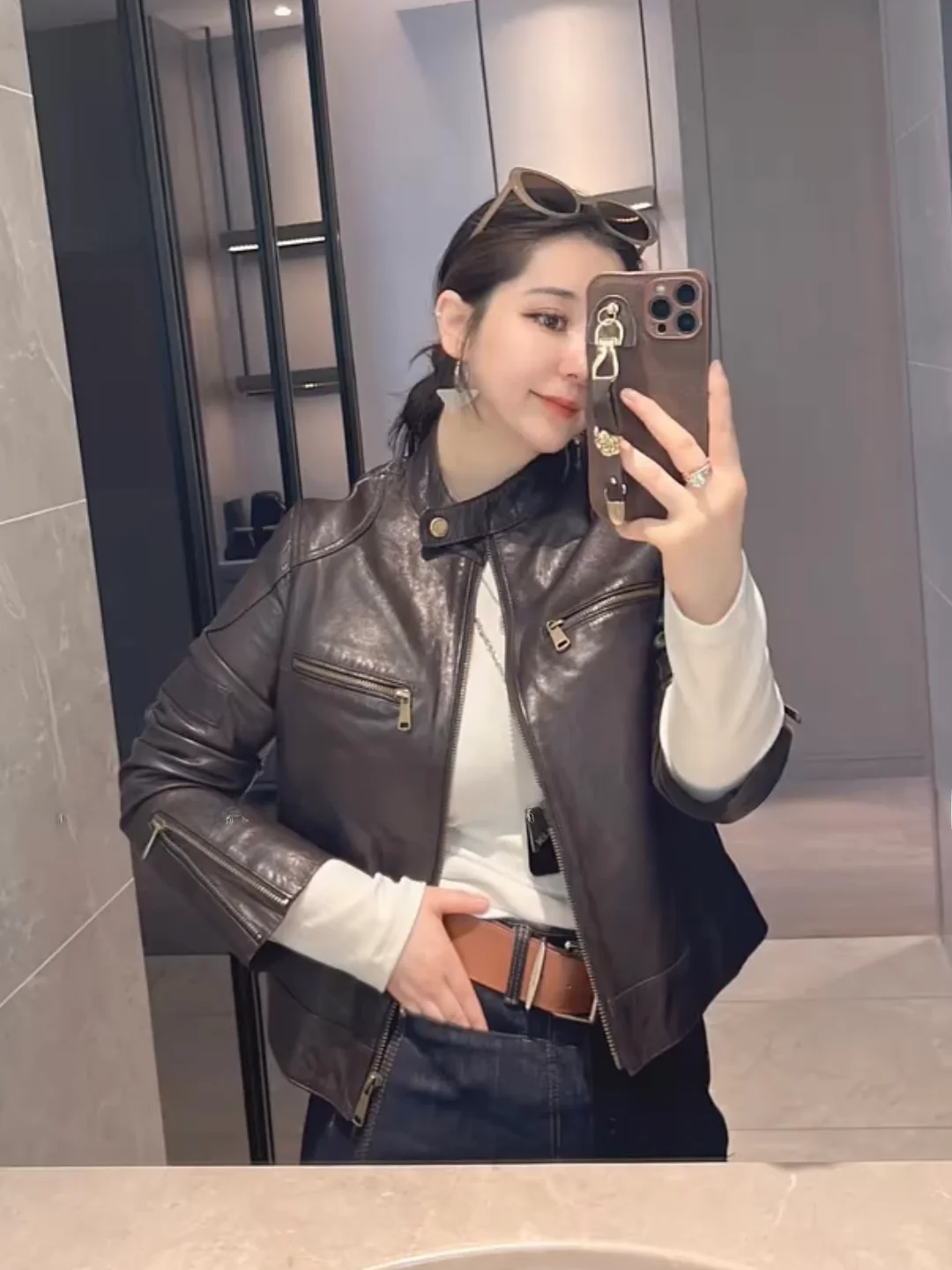 

Haining Spring 2024 Women's ort Leather Jaet Zipper round Ne Oil Wax Leather Coat Slim Fit Commute Sle eepskin