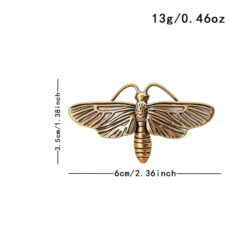 Brass Moth Home Decor, Garden Landscape Mini Decoration, Living Room Entryway Metal 3D Moth Model, Elegant Indoor Decorative Ornament