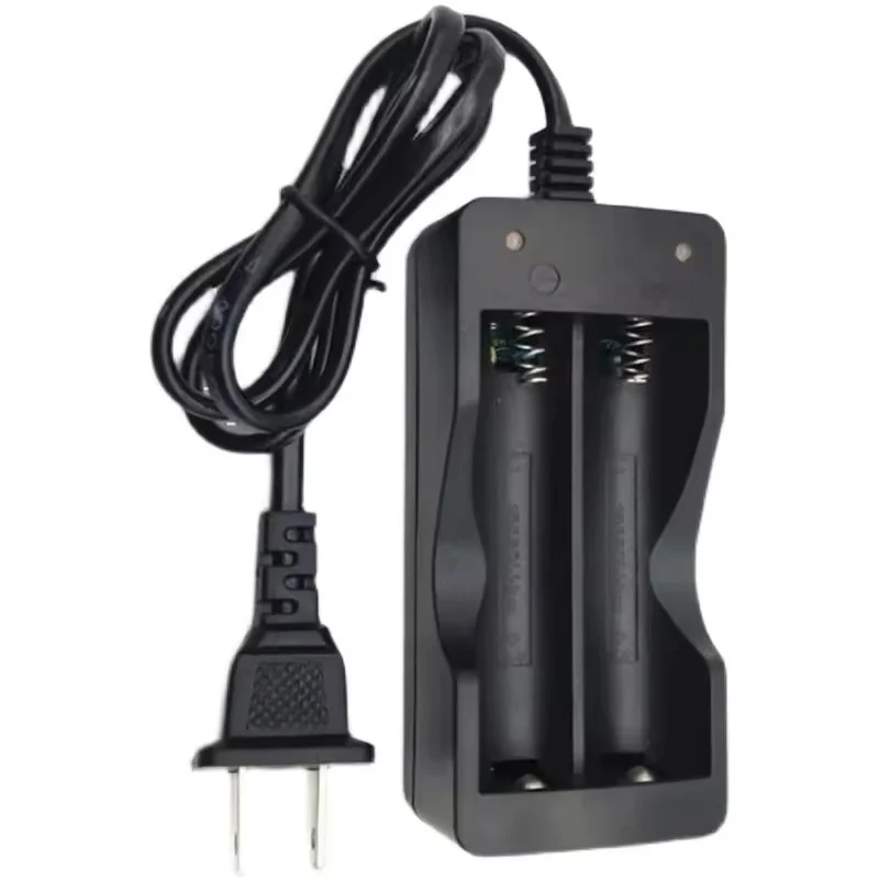 2 Steckplätze 18650 Batterieladegerät EU-Stecker USB Unabhängiges Laden für 18650 14500 16340 26650 wiederaufladbare Lithium-Batteriegeräte