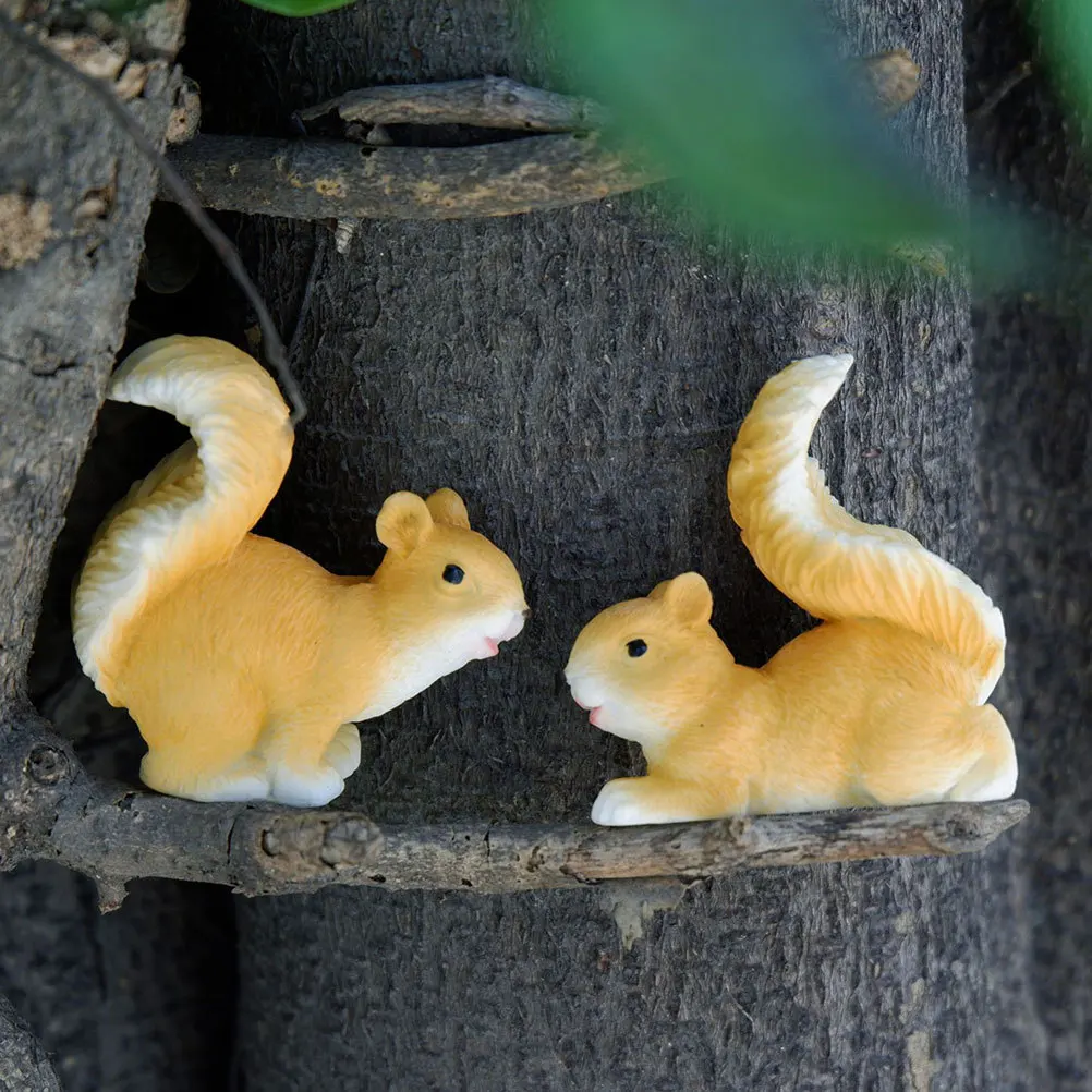 

4Pcs Mini Resin Squirrel Figurines Creative Simulation Animal Decorations for Garden Bonsai Potted Plants Miniature Garden