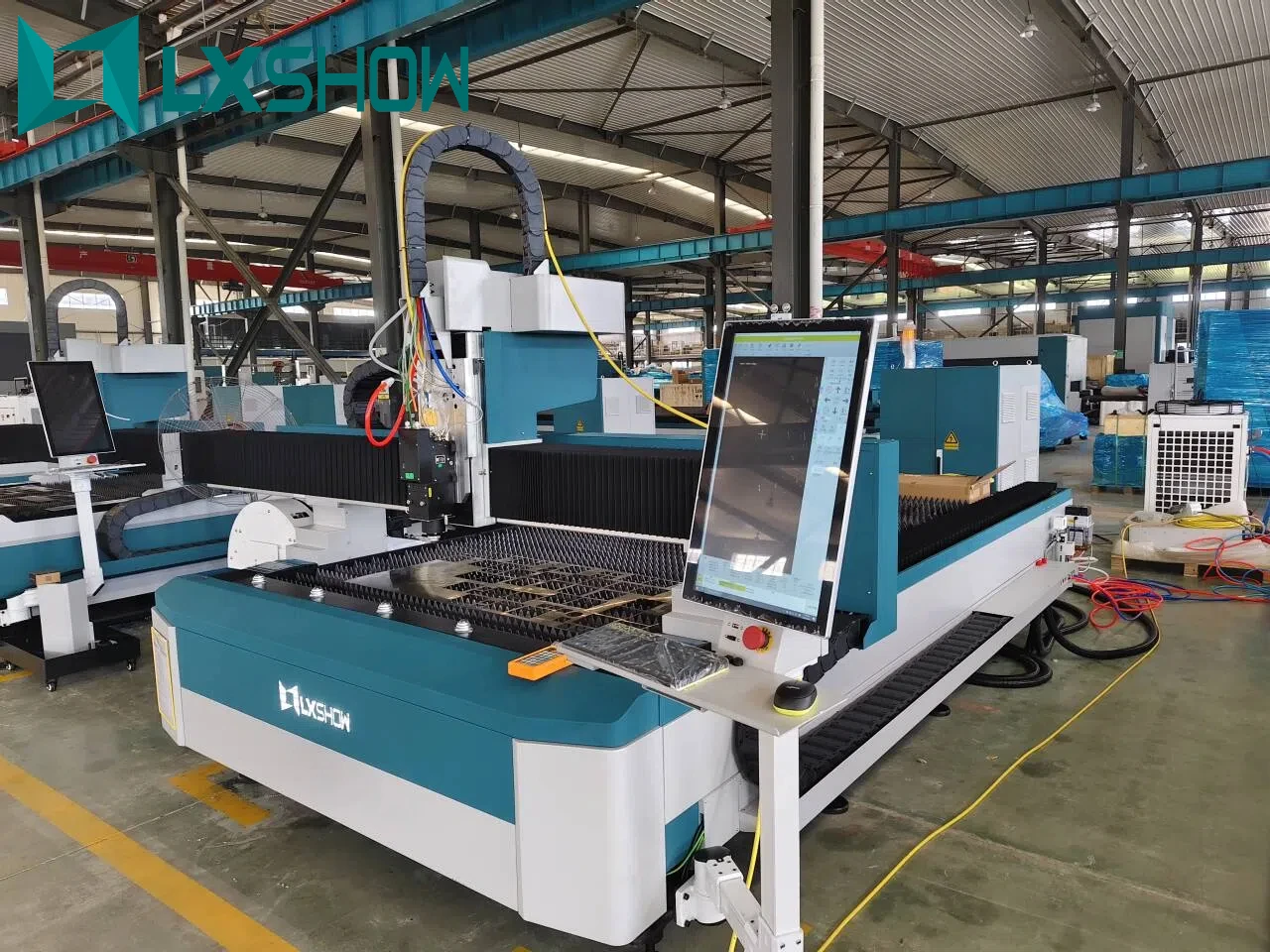 Lxshow fabrik direkt verkauf 3000w faserlaser schneide maschine für blech cnc preis
