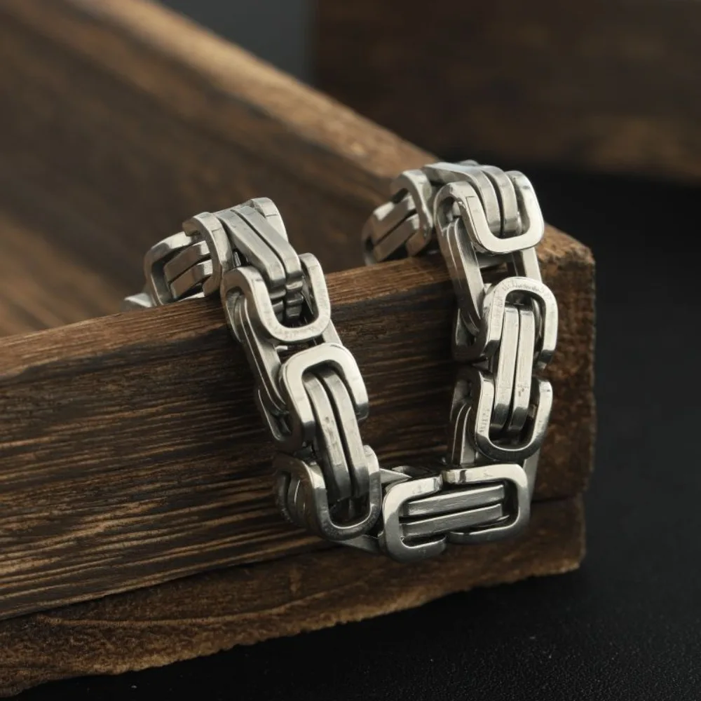 European and American Personalized Fashionable Chain Sets with Versatile Frames and Unique Interlocking Chains for A Niche Style
