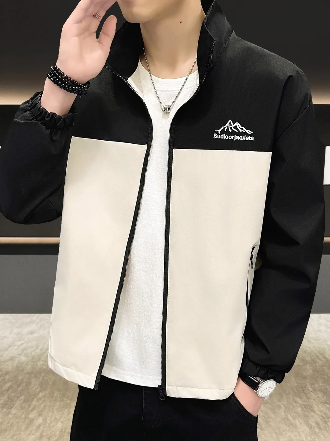 

Повседневная мужская куртка на весну-осень: легкая, с воротником-стойкой, ветрозащитная, водонепроницаемая, из полиэстера, свободного кроя, модная