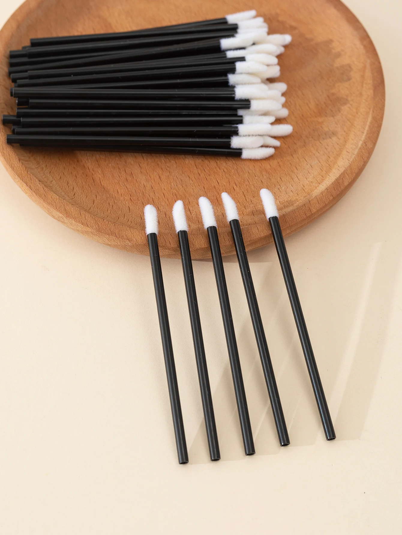 50pcs Disposable Lip Brushes,Lip Scrub Brush, Lipstick Gloss Wands,for Mascara, Eye Shadow, Lipstick