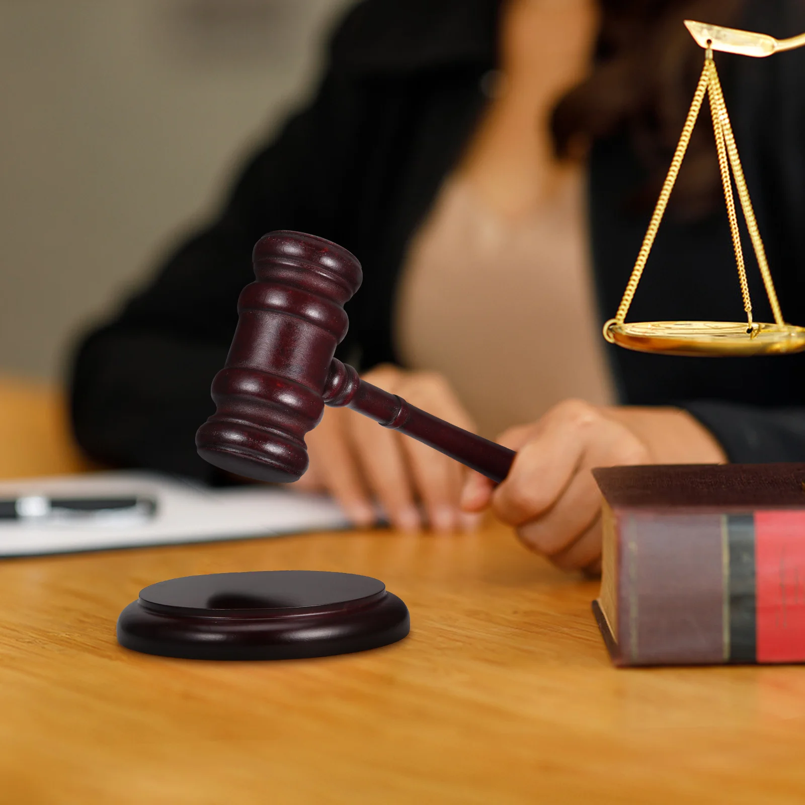 

1 Set Auction Hammer Wood Gavel Block Set For Court Legal Ceremony Meeting Decor Judge Gavel Prop Sound Desk Accessory Formal