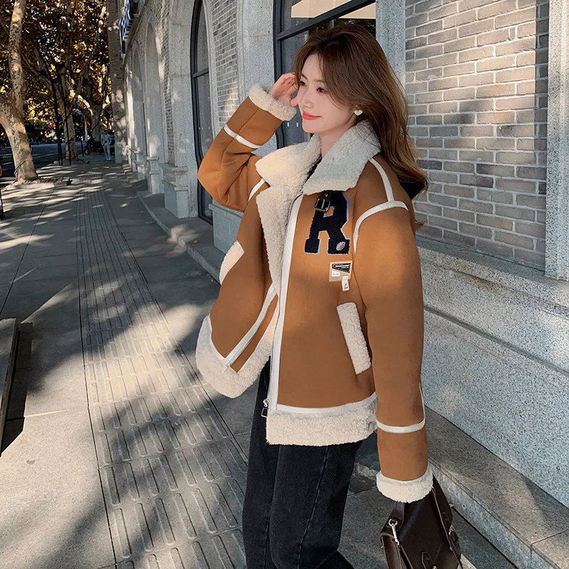 2023 Winter New Zipper Pocket Fur Integrated Fleece Jacket Womens Short Coat Lamb Liner Thickened Jackets Woman Leather Parka