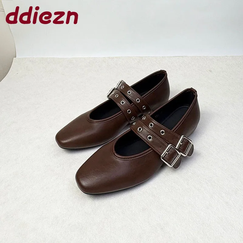 

Роскошные женские туфли Мэри Джейн с пряжкой и ремешком, увеличивающие рост, модная неглубокая обувь, женские туфли на плоской подошве, большой размер 43