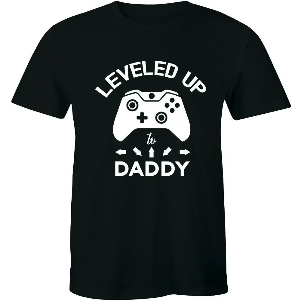 Leveled Up To Daddy Est 2019 Shirt Pregnancy Announcement Men's T-shirt Tee