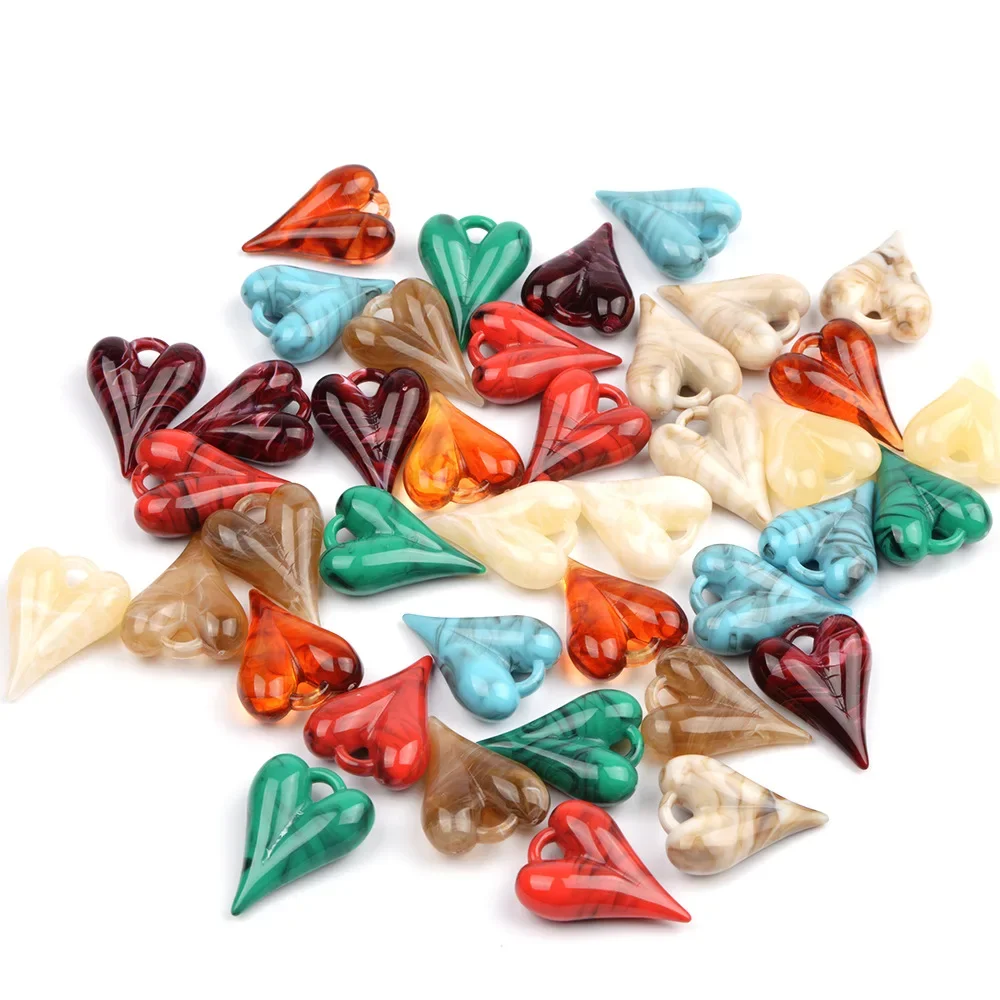 10 pieces 20*27mm  Retro style Alternative heart-shaped design Acrylic pendant DIY makes jewelry  clothing Accessory materials