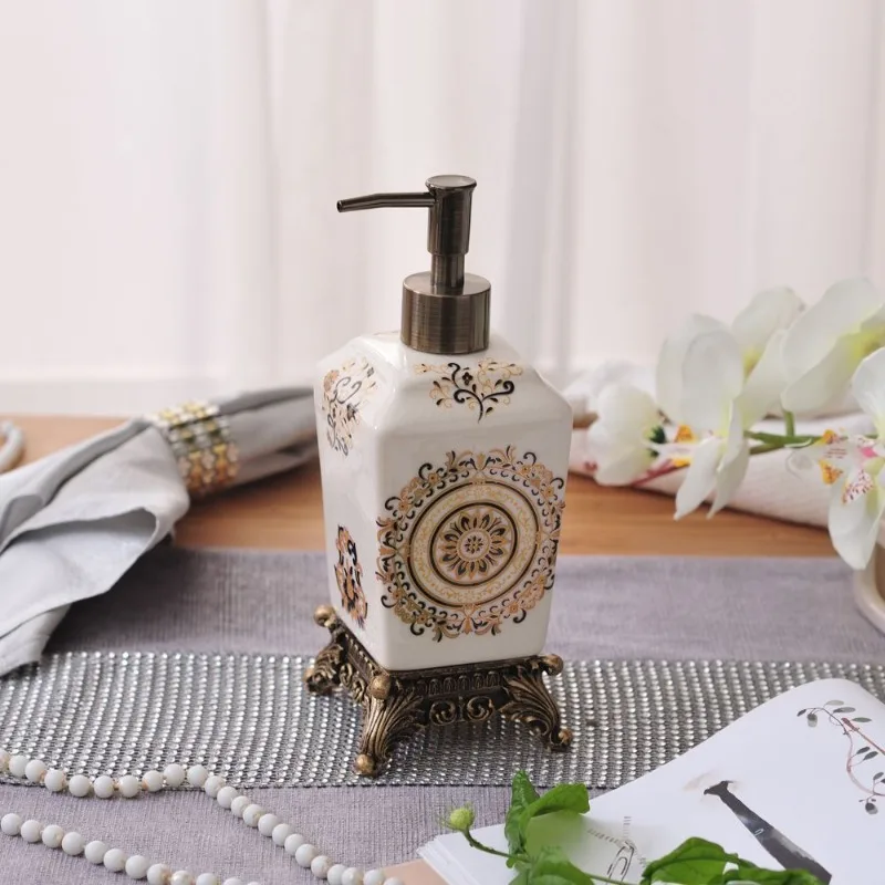 Chinese Style Ceramic Lotion Bottle Vintage Portable Lotion Shampoo Water Bottling Household Soap Dispenser Bathroom Accessories