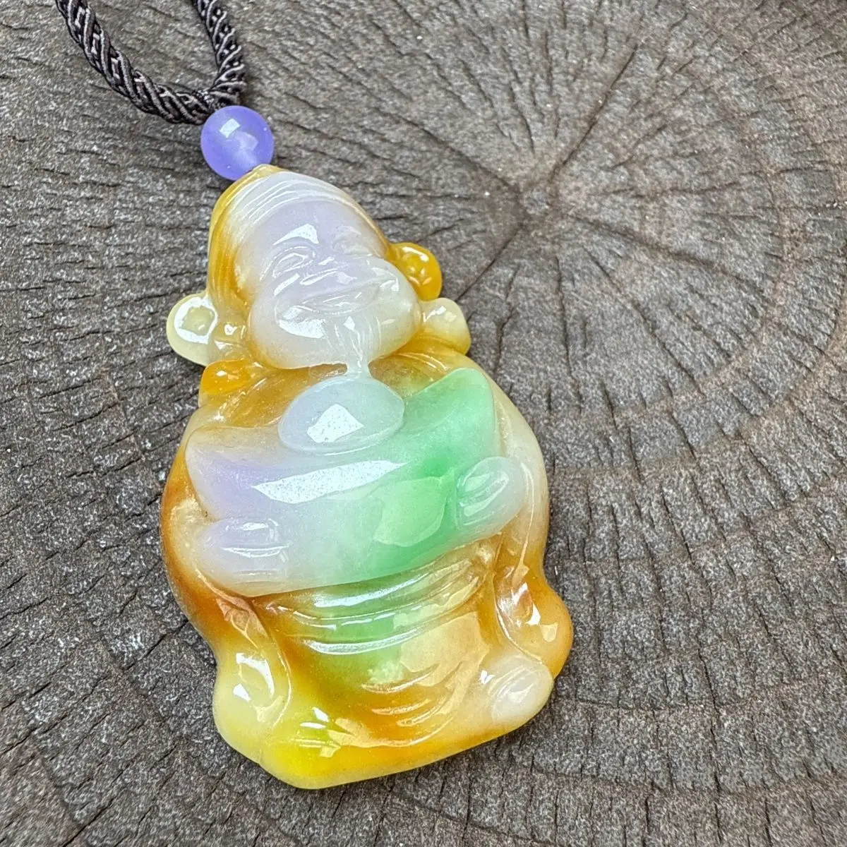 Jadeite material, glutinous seeds, thick packaging, delicate carving, yellow jade, fine, perfect and crack-free, exquisite God o