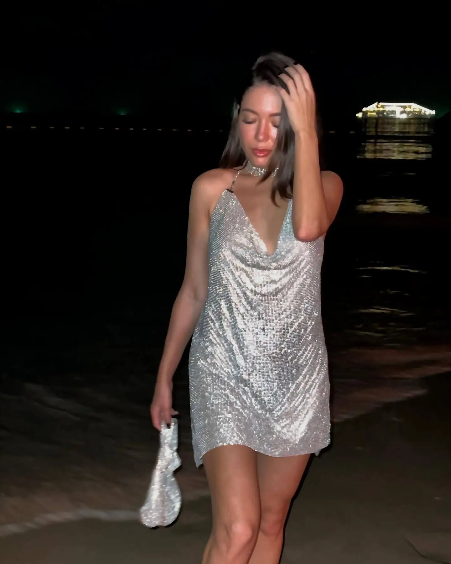 بريق حجر الراين عارية الذراعين المرأة فستان مثير قطع مساء حفلة كلوبوير فساتين Bodycon صغيرة مهرجان الهذيان الزي Vestido