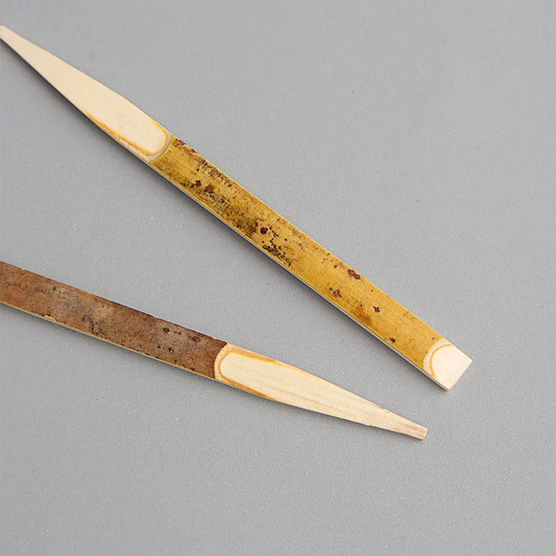 Special Tool for Eating Poplar Branches with Japanese and Fruit Cut and Black Characters