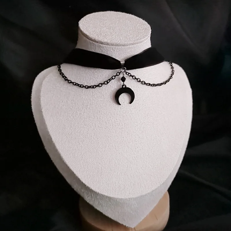 

Gothic Black Velvet Chain Crescent Necklace Punk Halloween Jewellery