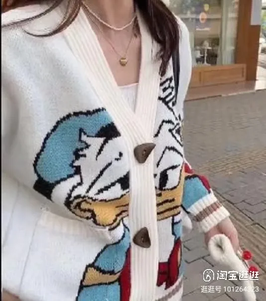 المبيعات الساخنة ديزني سترة مشغولة من الصوف دونالد الكرتون البلوزات للنساء معطف الإناث الخريف والشتاء فضفاض البرية رشاقته Kawaii القمم