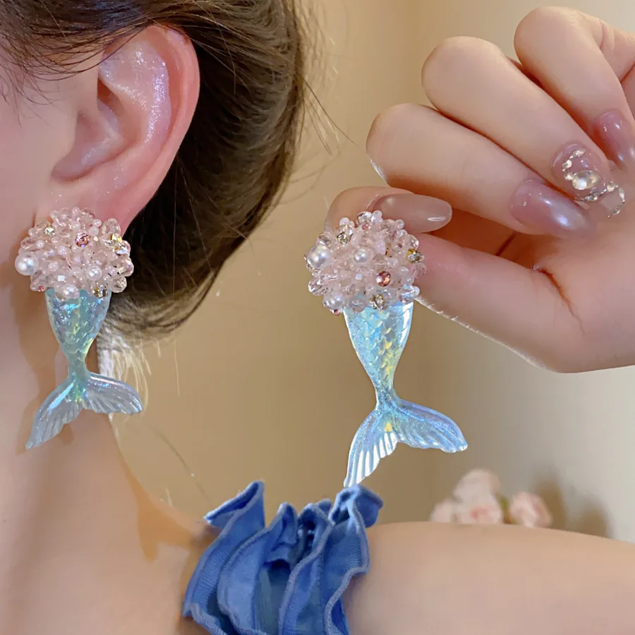 

New Fishtail Pearl Flower Earrings Silver Pin Vacation Style Fashion Elegant Advanced Sense Female Ear Studs