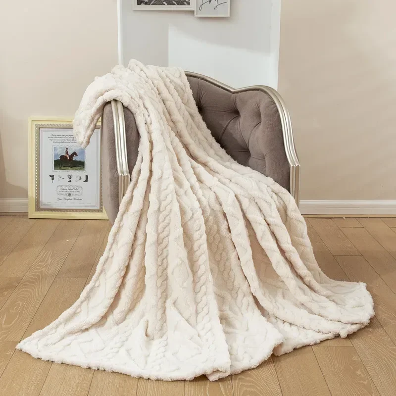 Winters Thickened Taffu lamb Wool Blanket solid color monolayer Simple Warm Flannel Blanket for Sofa Blanket Bed cover