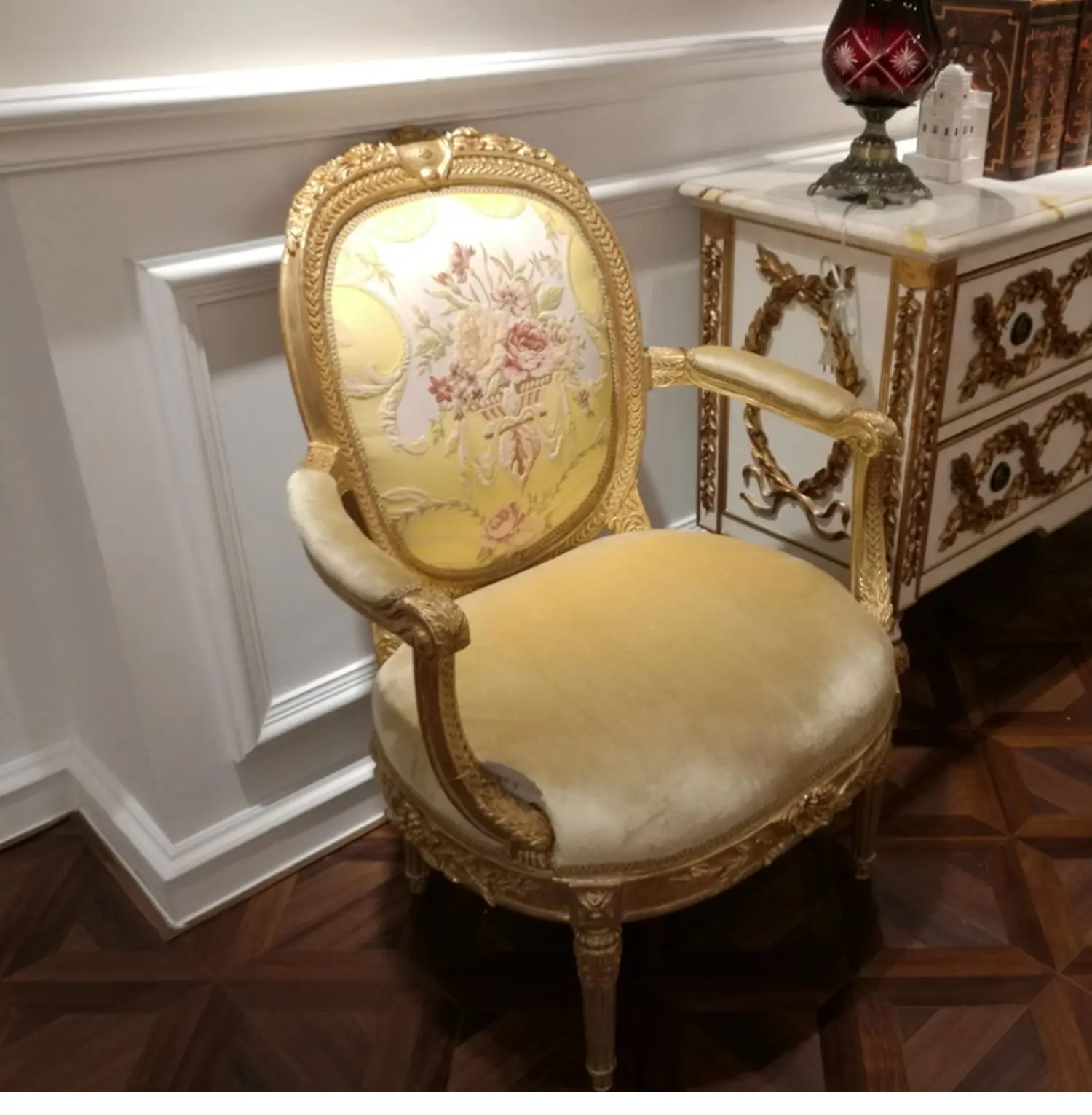 European style French luxury imported beech wood heavy carving yellow armchair villa small household sofa chair