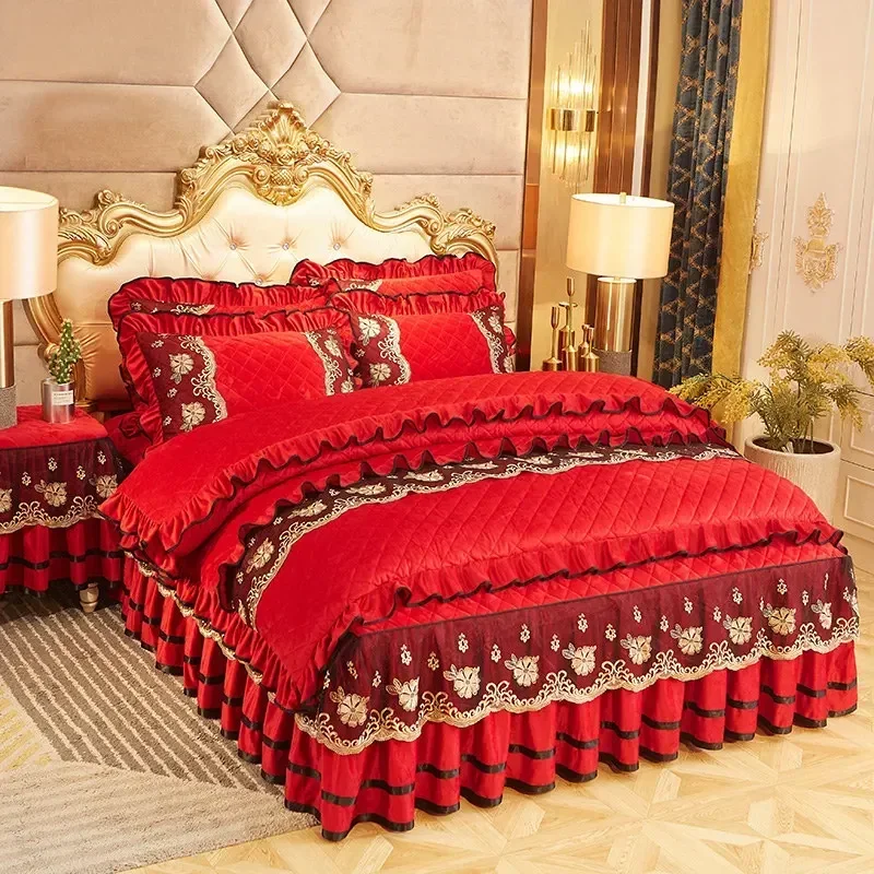 Luxury Lace Crystal Velvet Duvet Cover Set King Queen Bedding Set 4pcs Quilted Bedskirt Ruffle Elastic Soft Two Pillowcases