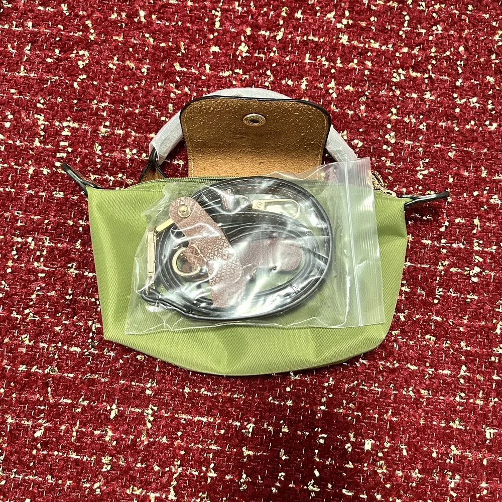 1 セットの高品質 LC 女性用防水ナイロンショルダーバッグファッション取り外し可能なハンドバッグミニバッグ 20*5*11 センチメートル