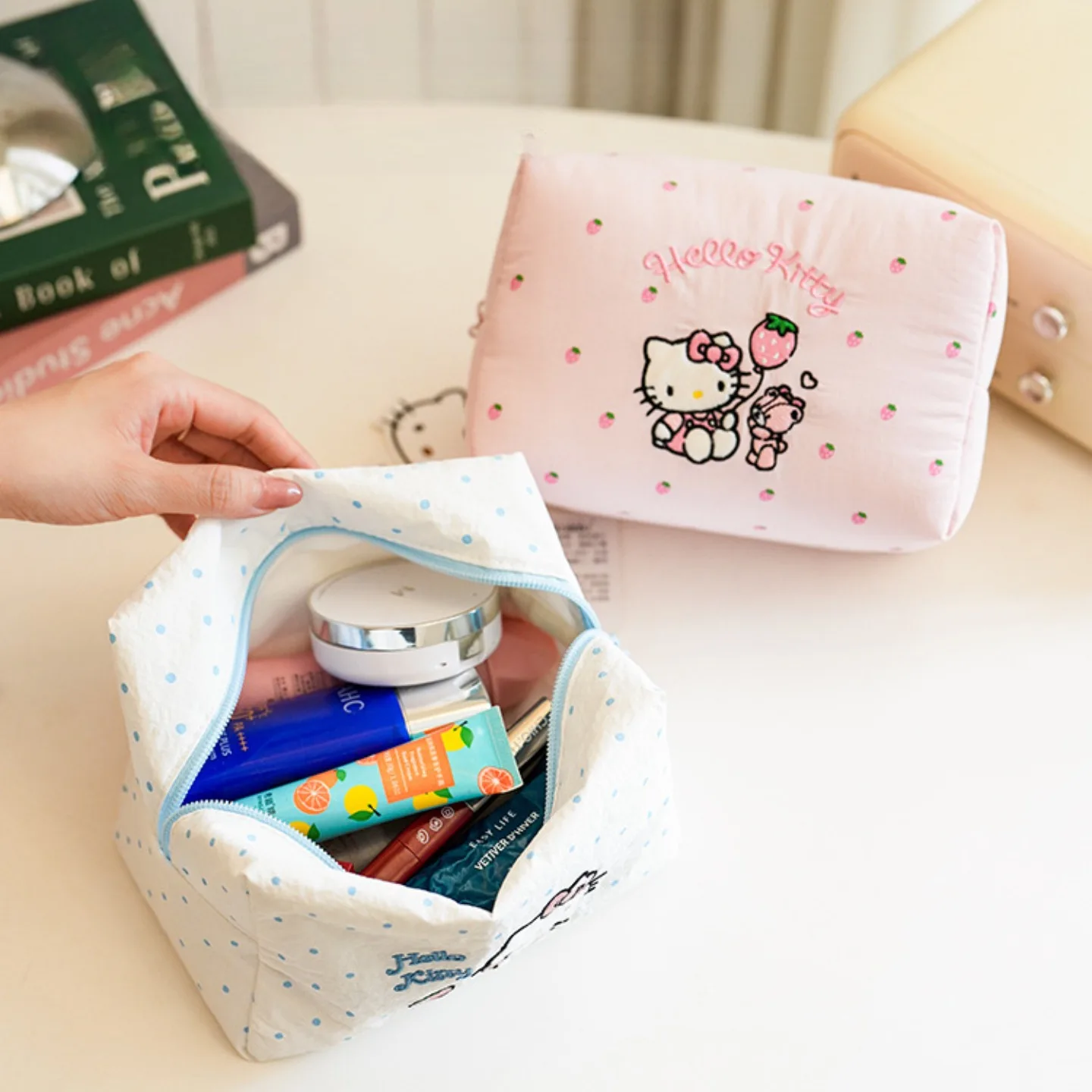 Strawberry Milk Cartoon Hello Kitty Soft Cotton Makeup Bag for Girls, Portable Skincare Organizer, Student Toiletry Bag, Cute Ca