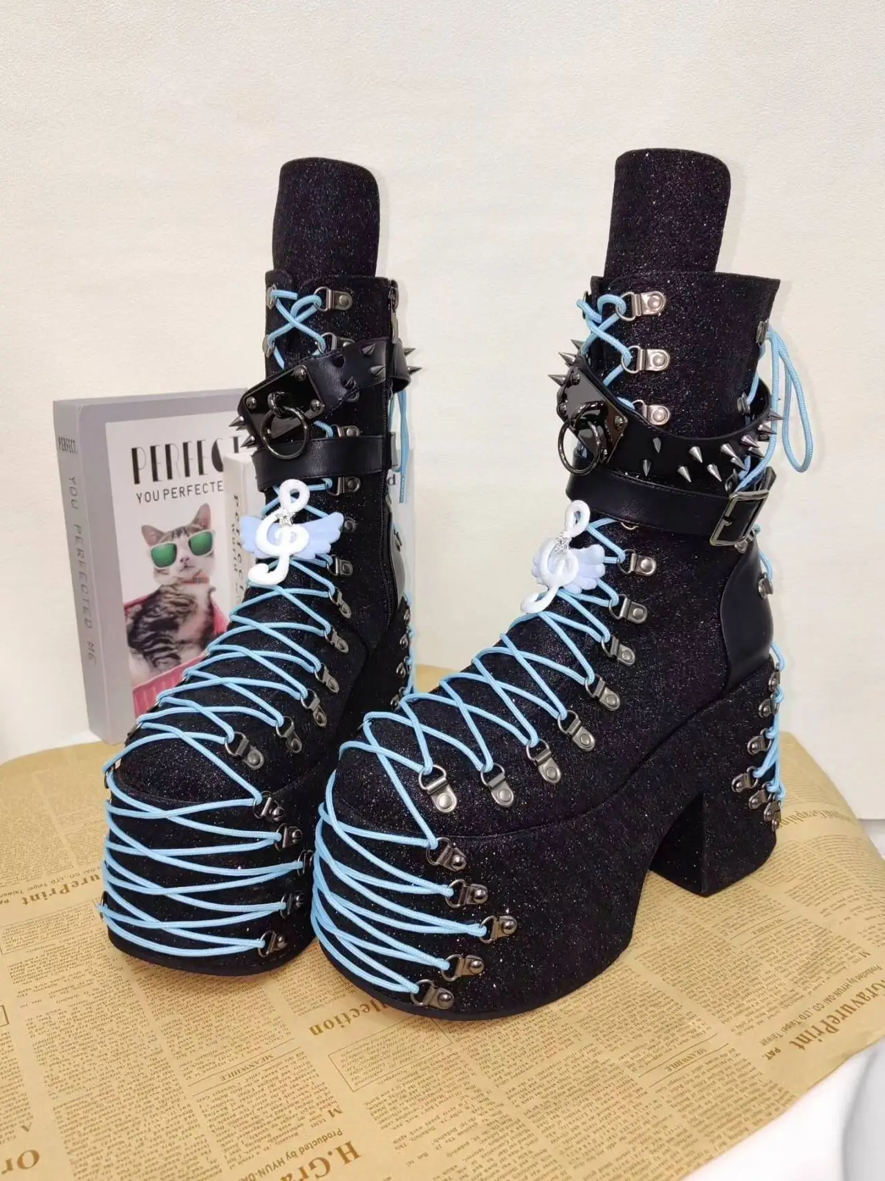 

Punk Style Round Toe Mid-Calf Platform Cross Straps Women Boots Chunky High Heels Lace Up Design Large Size Cool Girls Shoes