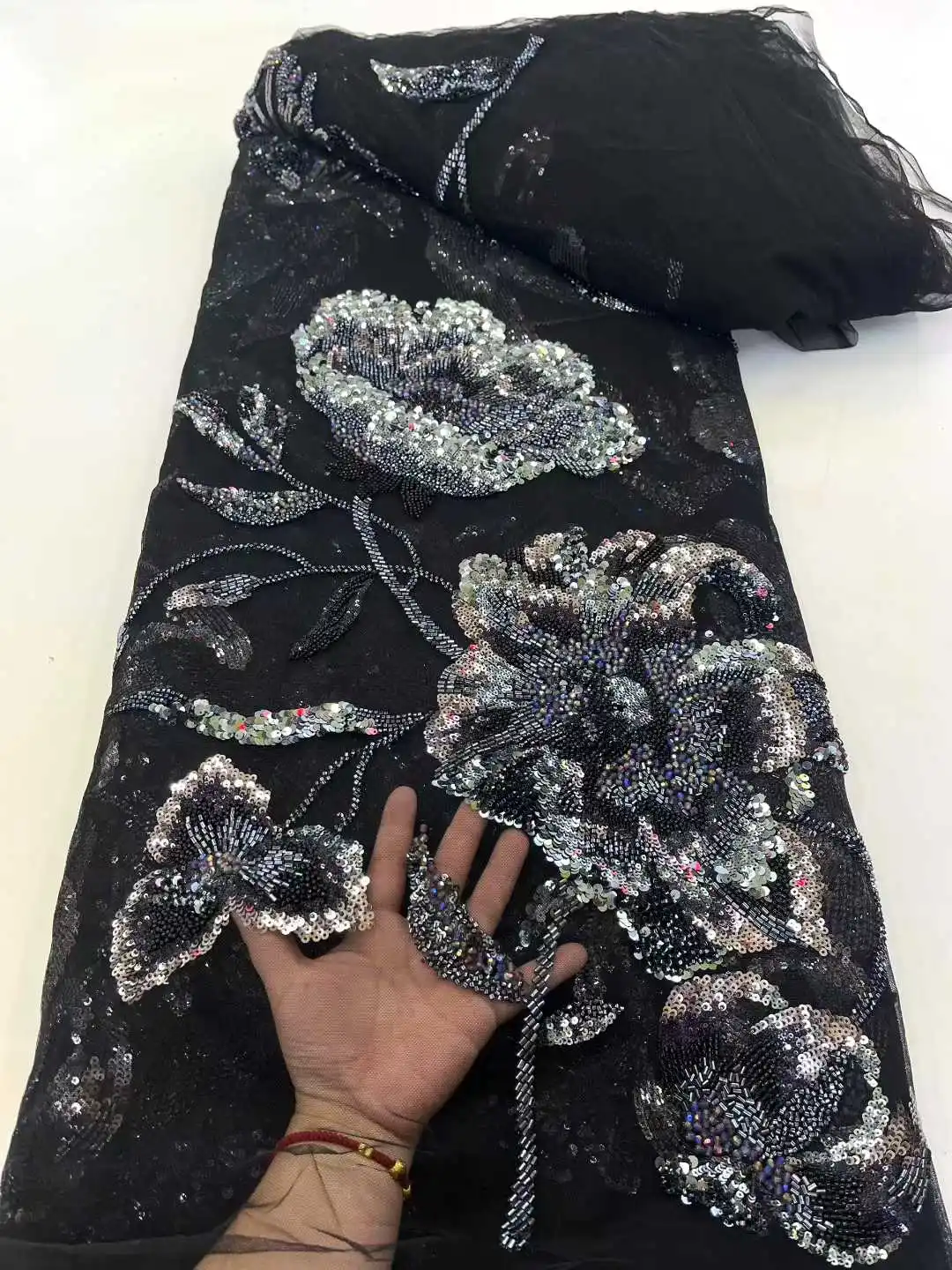 

Luxury African Sequins Beaded Lace Fabric 2025 High Quality Lace French Lace Fabric Nigerian Lace Fabrics Party