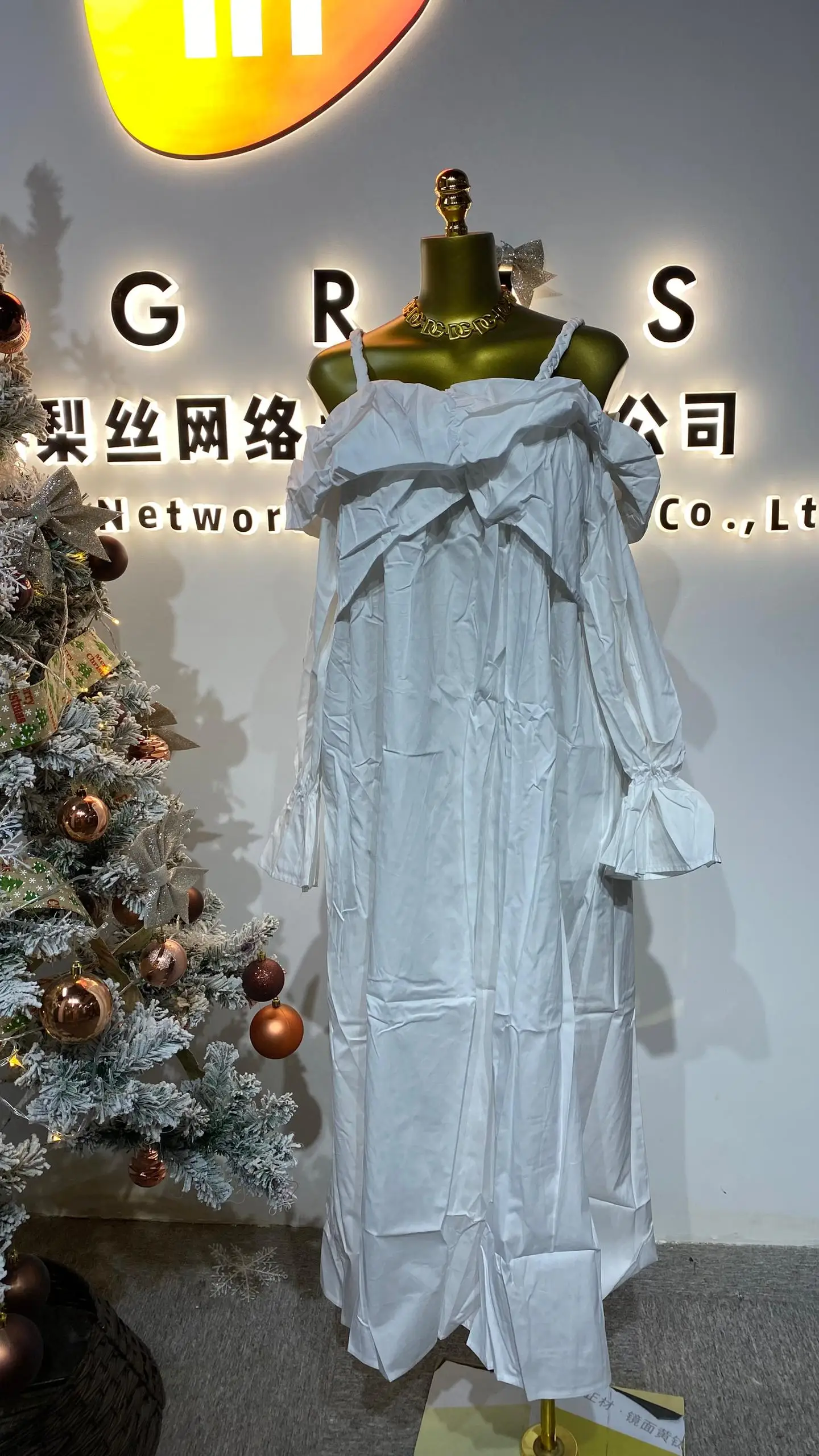 

High-quality, Best-selling, Elegant Summer Women's Off-the-shoulder Loose Chiffon Dress -GZKK0002