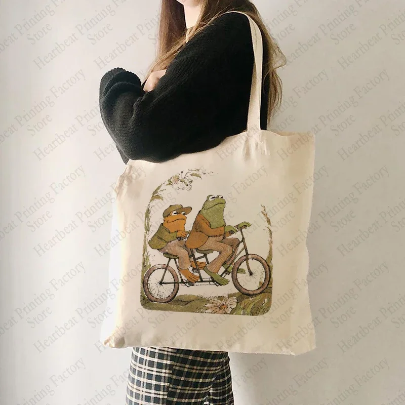 Cartoon Frog Print Canvas Bag Lightweight Shoulder Bag Versatile Shopper Handbag Women Large Capacity Casual Bag