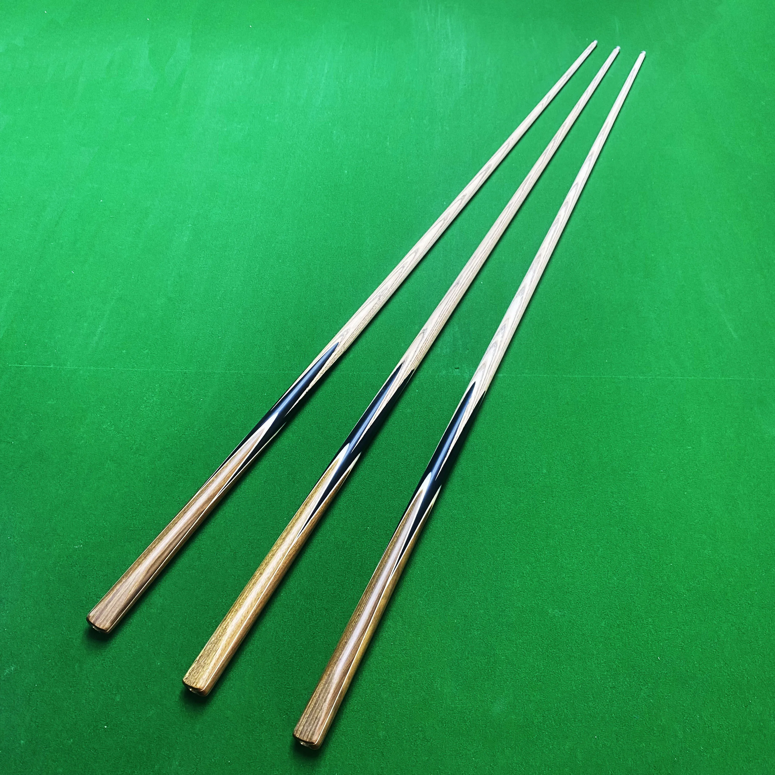 

Wholesale Supplier Snooker Billiard Cues Custom English Pool Cue