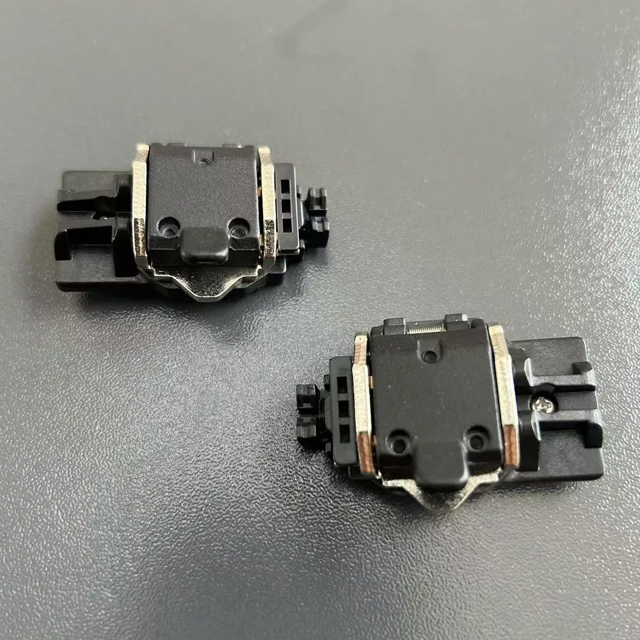 

Brand new Fujikura fiber fusion splicer fiber holder for FSM-62S FSM-19S FSM-19S+ FSM-22S FSM-61S fiber clamp