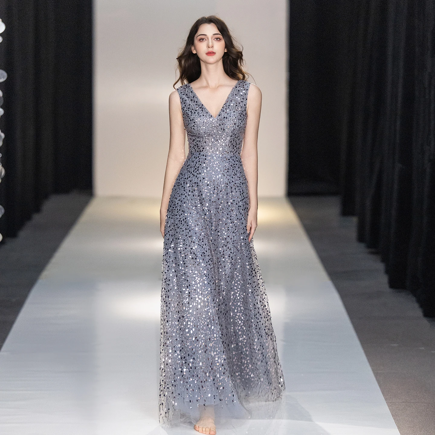 Dusty Gray Spaghetti Strap Deep V A Line Evening Dress Mixed Sequin Beaded Lace Tulle Open Back Floor Length Mother Of Bride Wed