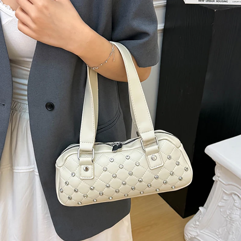 

Текстурированная сумка через плечо с бриллиантами, корейские женские сумки на плечо большой вместимости, однотонная сумка через плечо с заклепками, женские повседневные сумки