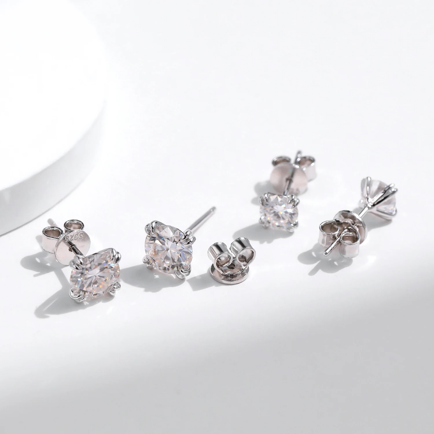 MODIAN D Color 1CT Moissanite Stud Earrings 925 Sterling Silver Brilliant Round Cut Lab Created Diamond Jewelry For Women