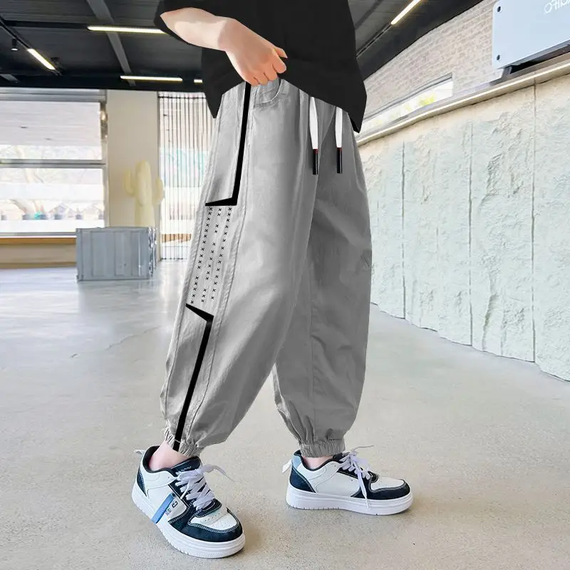 2026 Neue Jungen Eisseide-Hose Schnelltrocknend Anti-Mücken Freizeithose Sommer Dünne Passform Große Kinder Lange Hose