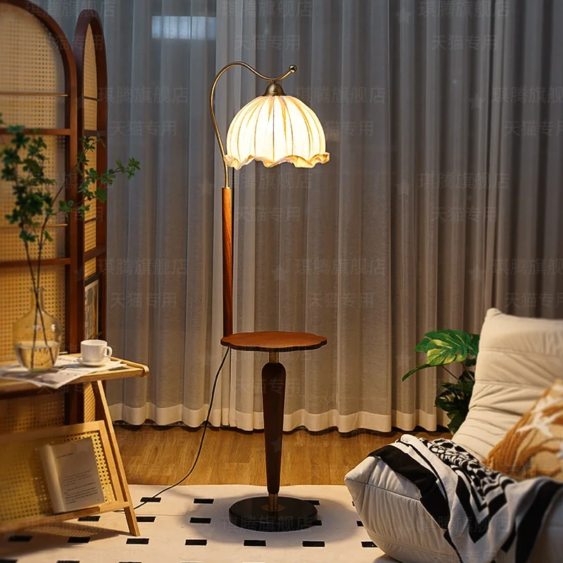 

Medieval floor lamp atmosphere shelf, living room, sofa, decorative bedroom, bedside integrated desk lamp, study new