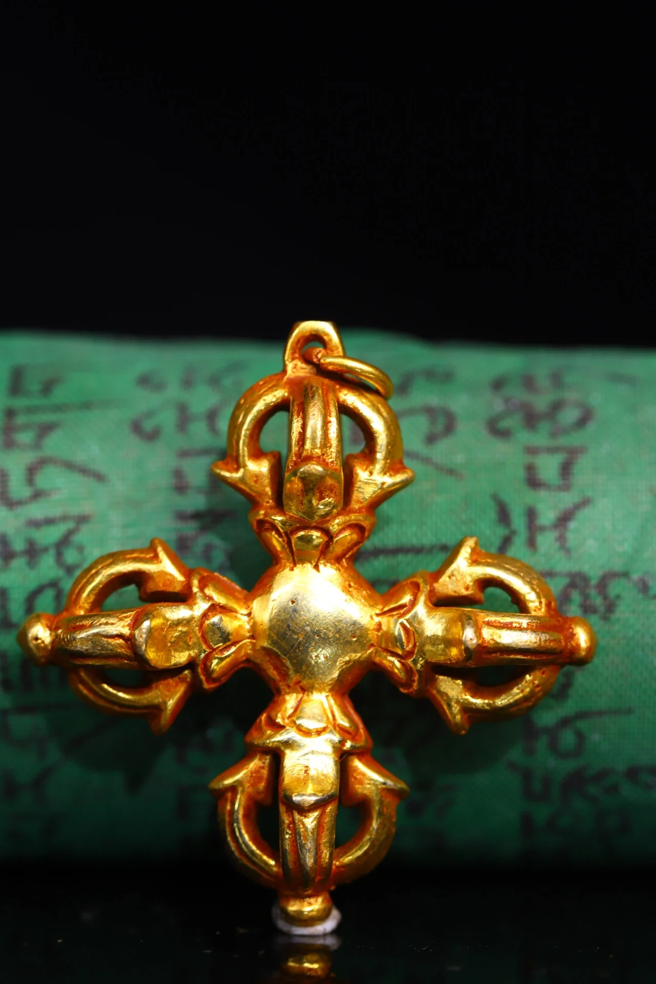 

2"Tibetan Temple Collection Old Purple Bronze Gilt Cross Dorje Vajra Phurpa Amulet pendant Town house Exorcism