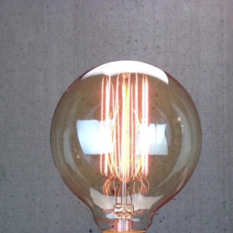 

Industrial old black iron retro water pipe table lamp, retro dimming Edison dimming bulb