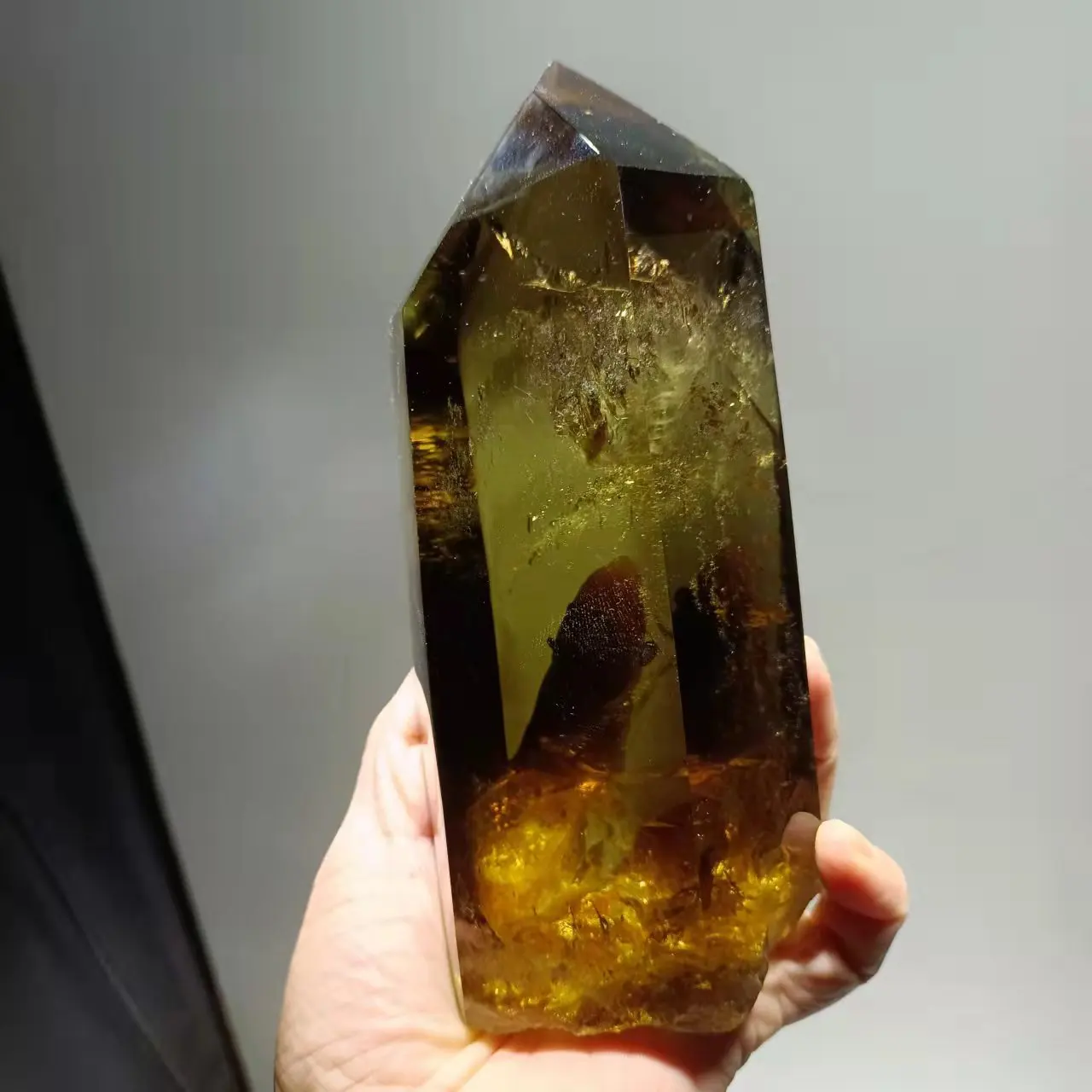 Imagem -03 - Transparente Crystal Wand Quartzo Pilar Espécime Mineral Pedra de Cura Decoração de Casa e Escritório Alta Qualidade Natural Amarelo