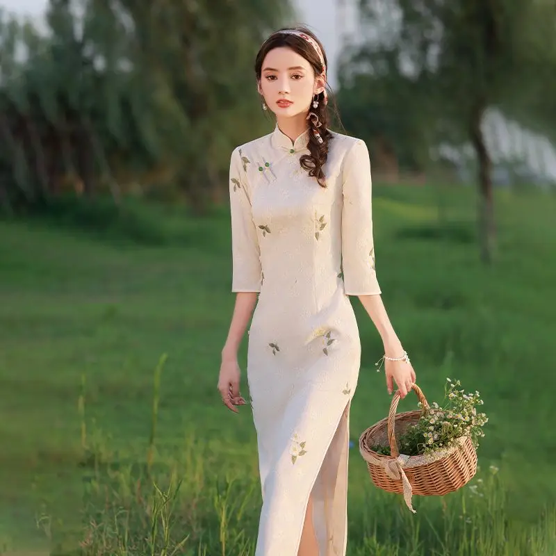 2023 Zomer Lotus Cheongsam Lange Qipao Jurken Vrouw Moderne Premium Oosterse Jurk Traditionele Chinese Vrouwen Dragen