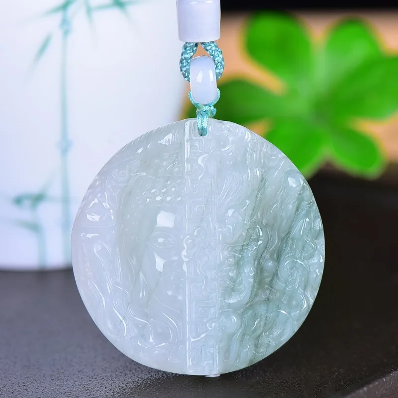Exquisite Tianshan emerald pendant new fashion ancient style men's and women's simple pendants