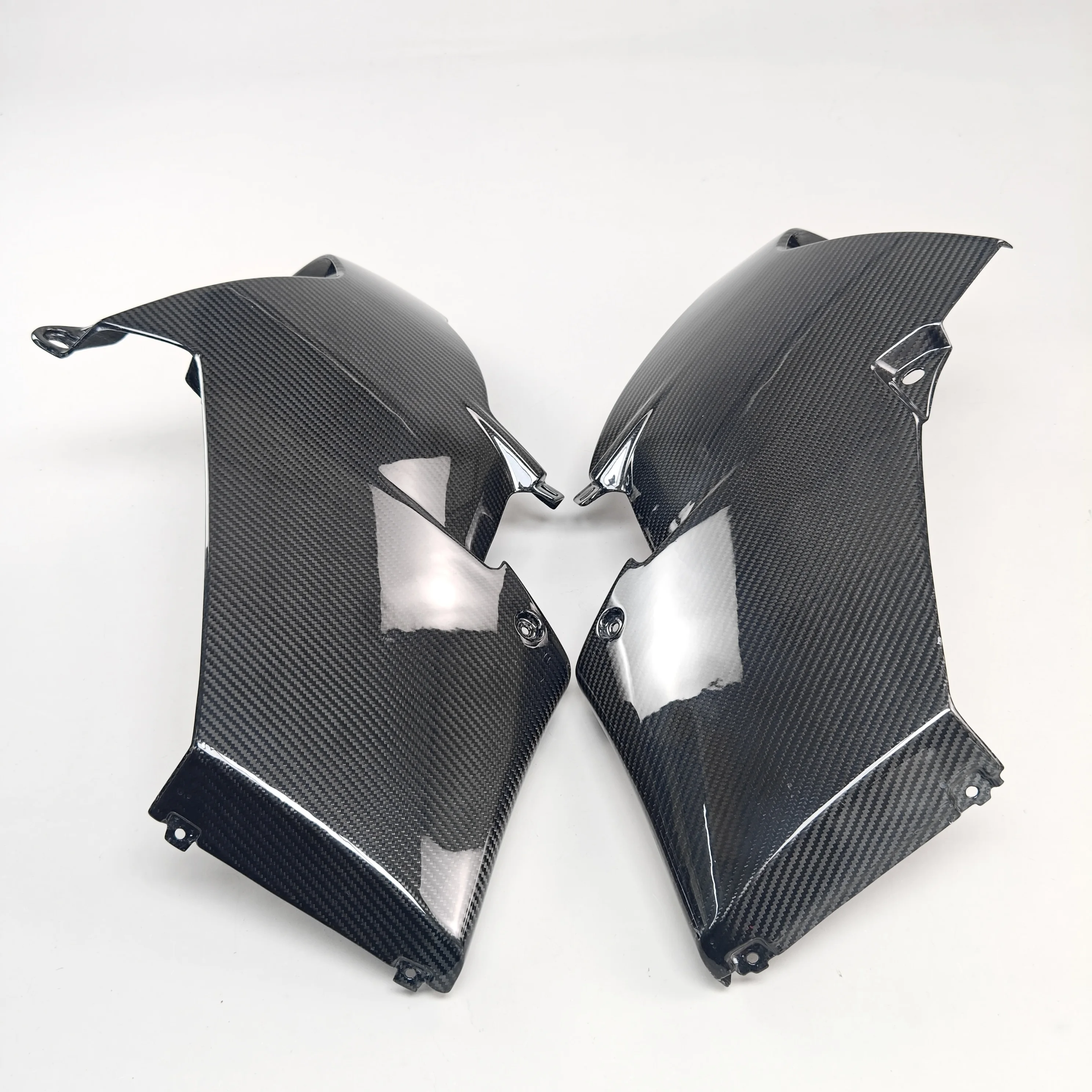 

Applicable from 2019 to 2024 B M1000RR S1000RR Carbon Fiber Motorcycle Engine Spoiler Lower Fairing Body